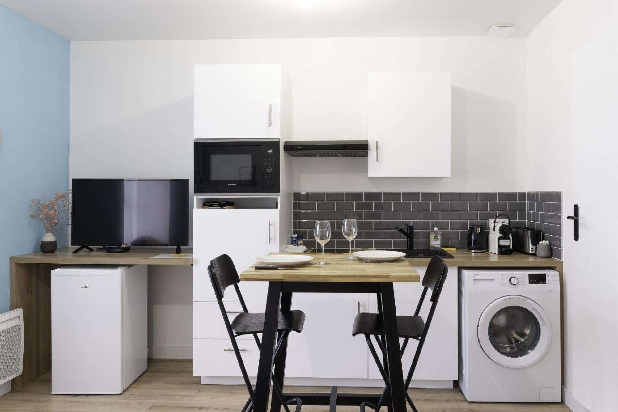 Segre Centre ✰ Studio ✰ 24M² ✰ Cuisne ✰ Wifi ✰ Tout Neuf! Exterior photo