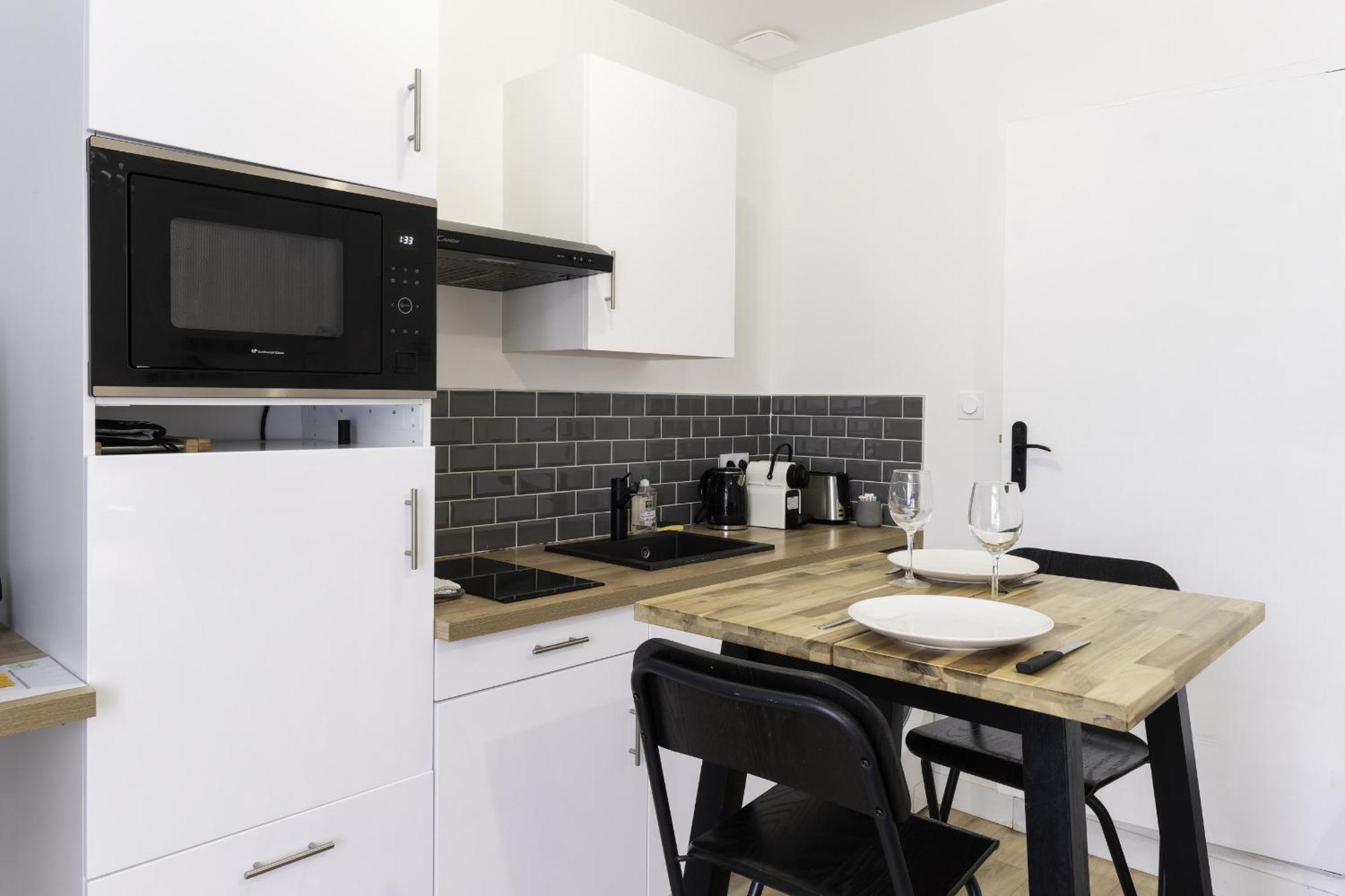 Segre Centre ✰ Studio ✰ 24M² ✰ Cuisne ✰ Wifi ✰ Tout Neuf! Exterior photo