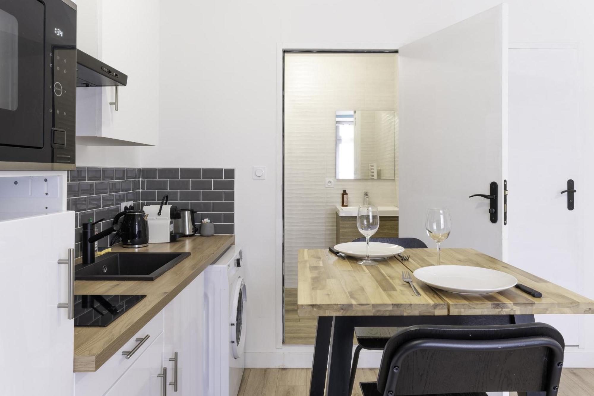 Segre Centre ✰ Studio ✰ 24M² ✰ Cuisne ✰ Wifi ✰ Tout Neuf! Exterior photo